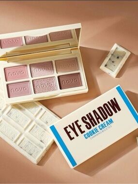 NOVO Cookie Cream Eyeshadow Palette - Pink & Champagne Neutrals